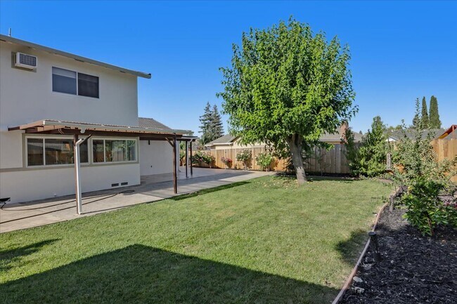 Building Photo - 2916 Biddleford Dr