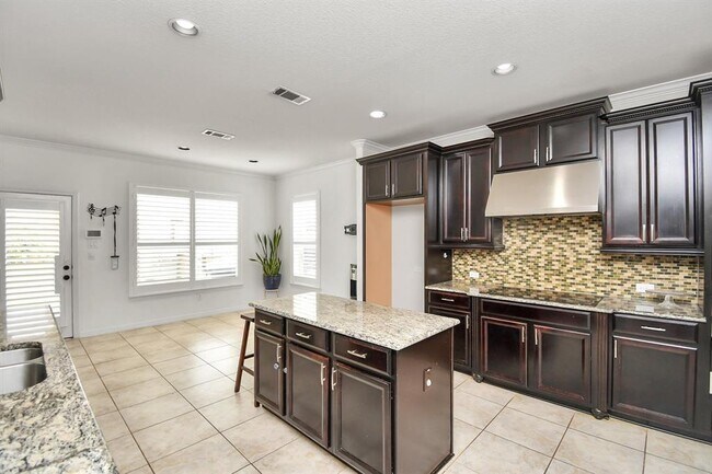 Building Photo - 26535 Ashwood Creek Ln