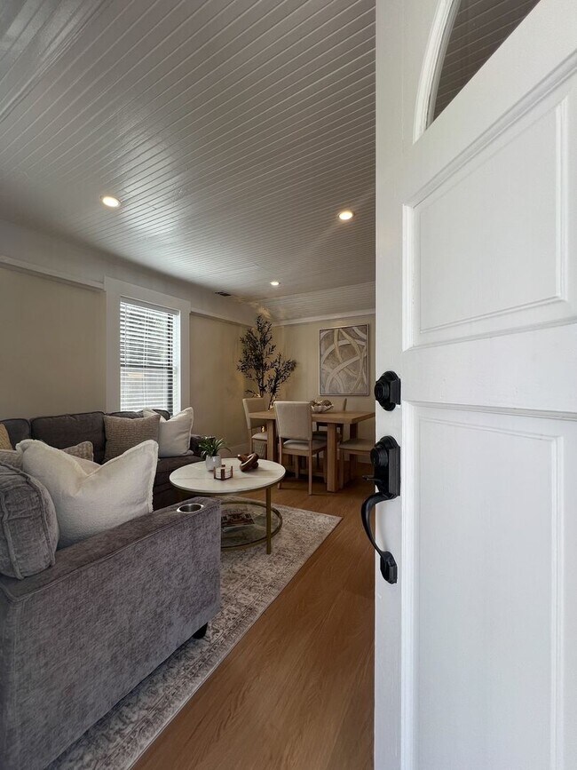 Building Photo - Fully Furnished Alta Heights Retreat | Walk to Downtown Napa