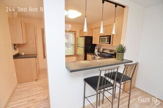 Building Photo - 244 3rd Ave NE