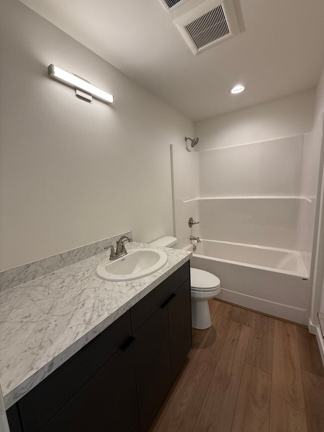 Building Photo - 705 W Lake Samish Dr