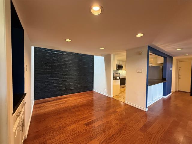 Building Photo - 3175 Golden Oak Ct