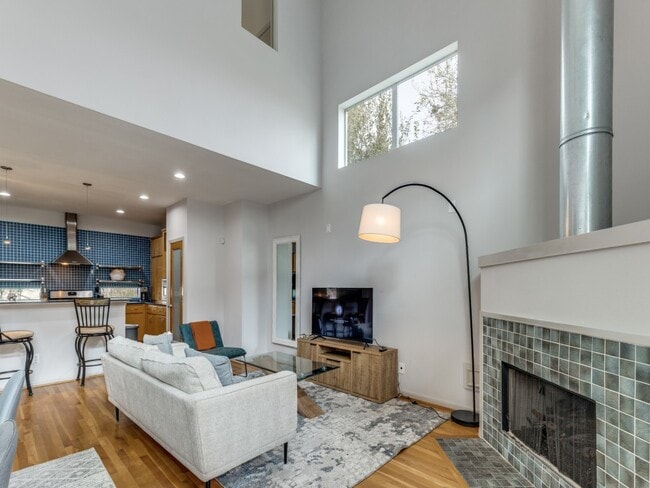 Building Photo - 5219 Kiam St