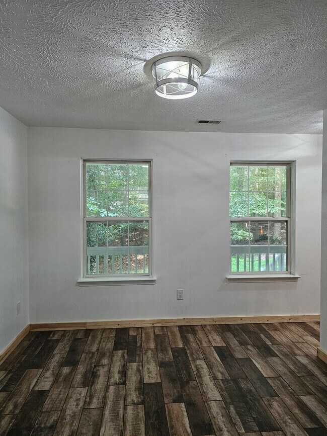 Building Photo - 5679 Hickory Fork Rd