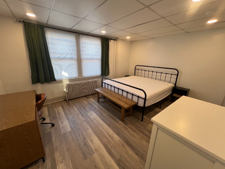 Building Photo - 513 E Montgomery Ave