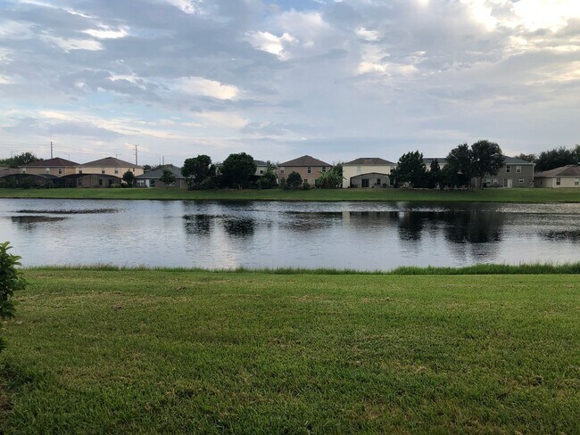 Building Photo - 13492 Applerose Ln