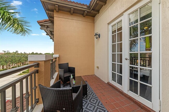 Building Photo - 482 SW 147th Ave