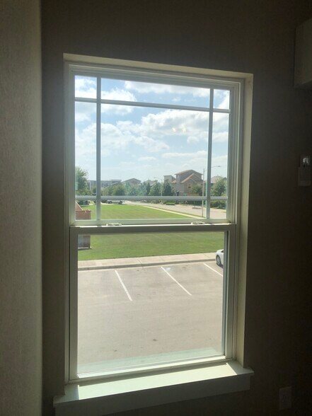 Building Photo - 819 Morrow St