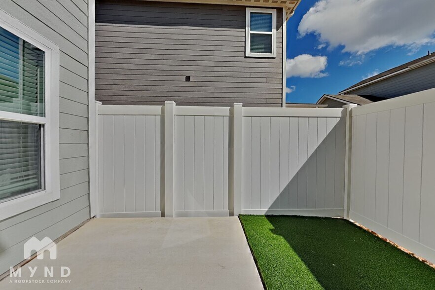 Building Photo - 10853 Quinn Ct