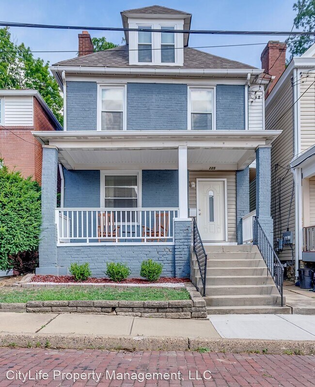 Building Photo - 3 br, 1.5 bath House - 225 Ruxton Street
