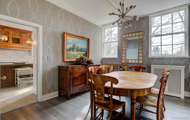 Building Photo - 393 Oyster Bay Road