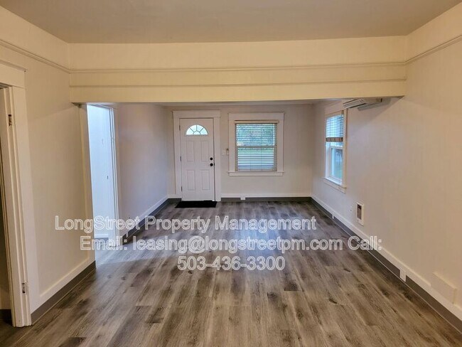 Building Photo - 29626 OR-34