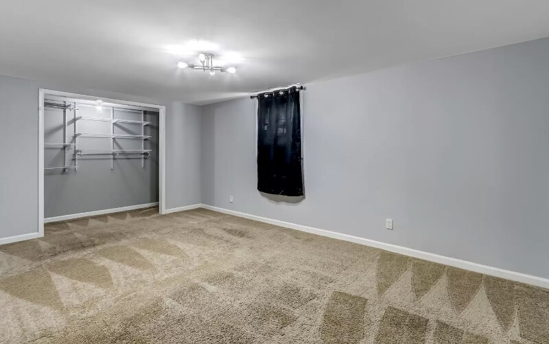 Building Photo - 6858 Lockridge Dr NW