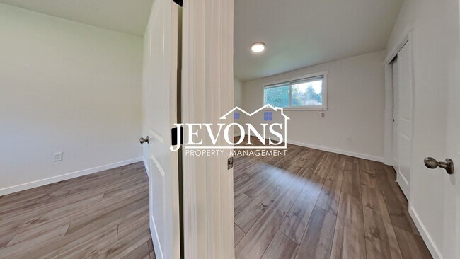 Building Photo - 19019 SE 164Th St Renton, WA 98058