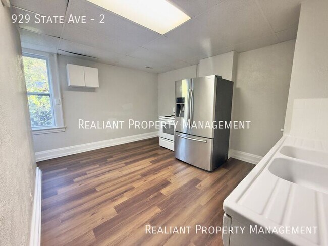 Building Photo - 929 State Ave