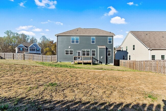 Building Photo - Great corner lot in Austin Creek with Fenced in Yard!