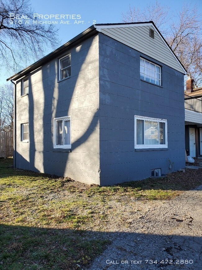 Building Photo - 916 W Michigan Ave