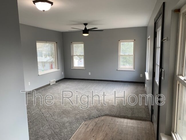Building Photo - 5628 S 51st Ave