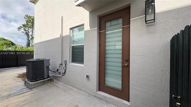 Building Photo - 12948 SW 265th Terrace