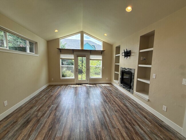 Building Photo - 20747 NE Angora Ct