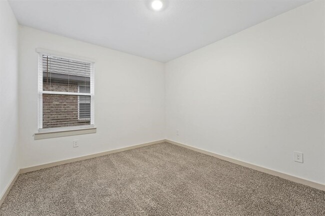 Building Photo - 7815 Elm Birch Ln