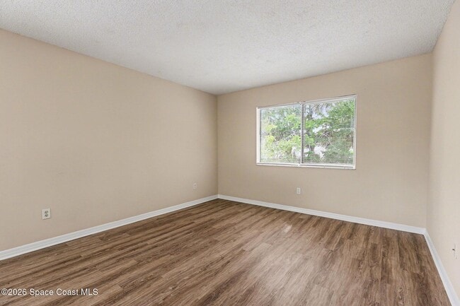 Building Photo - 2414 Fox Hollow Dr