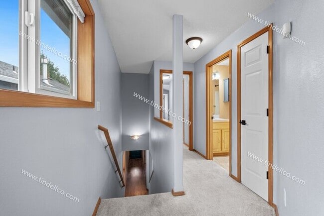 Building Photo - Charming 3-Bedroom Home with Attached Garage & Fenced Yard in North Portland - 1 MONTH FREE!