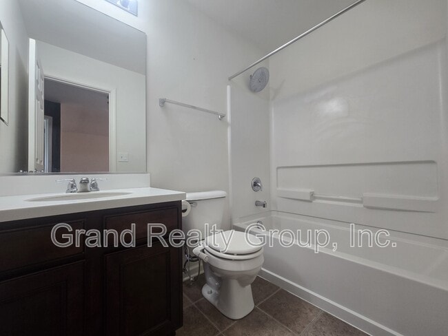 Building Photo - 376 S Jade Ln