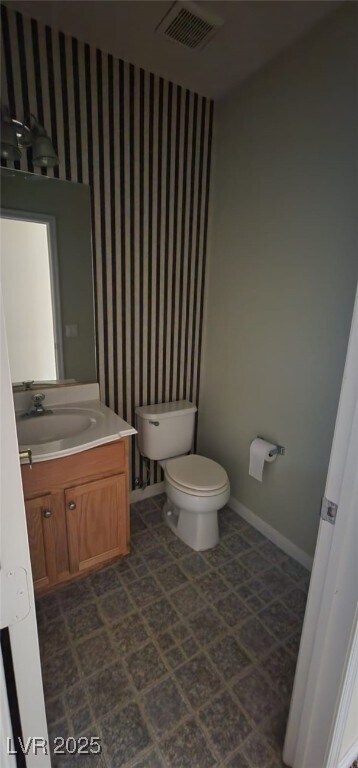 Building Photo - 744 Descartes Ave