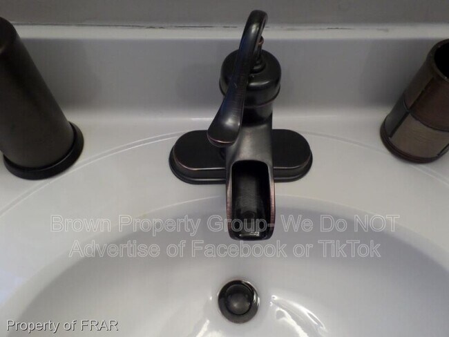 Building Photo - 124 Highgrove Ct