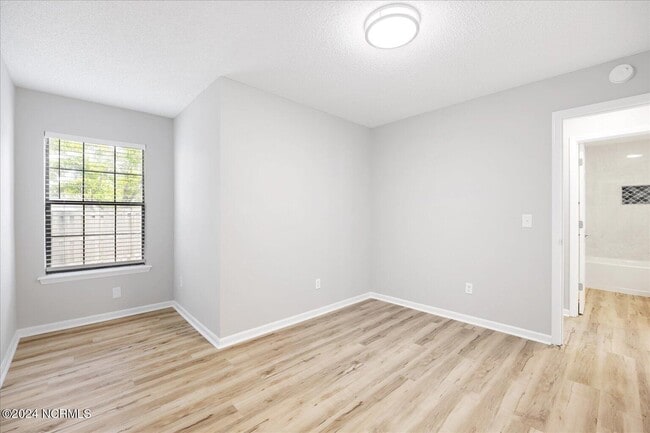 Building Photo - Like new home for rent - Completely renovated - 3-Bed, 2-Bath Home