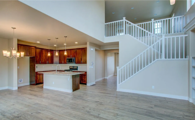 Building Photo - Gorgeous 4 Bed, 3.5 Bath Home | 3,100+ Sq ...