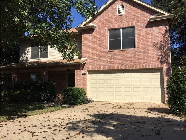 Primary Photo - 1708 Star Light Cir