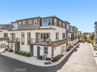 Building Photo - 221 Carmona