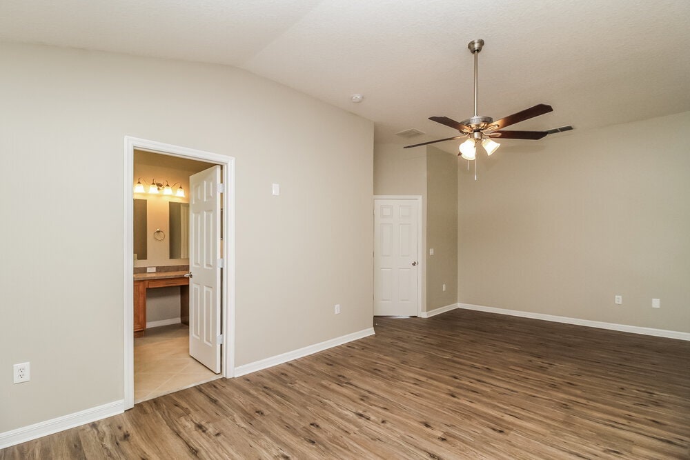 Building Photo - 30700 Pga Dr