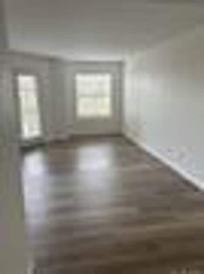 Building Photo - Ground Floor Condo in the heart of Hillcrest