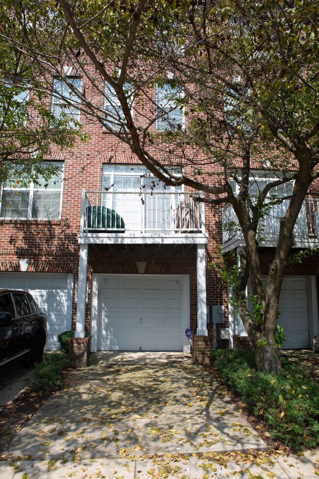 Building Photo - 2829 Forest Run Dr