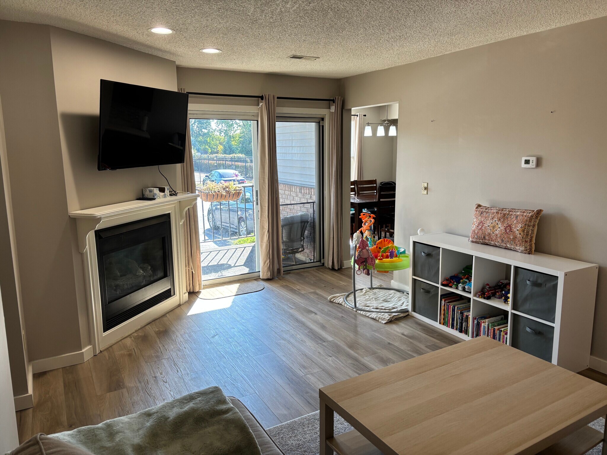 Building Photo - 2360 Wapakoneta Ave