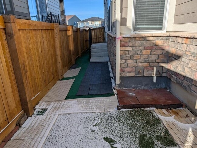 Building Photo - 17517 Booth Fls Wy