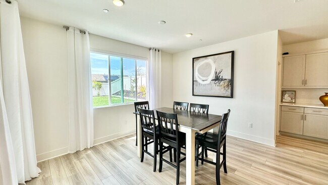Building Photo - Beautifully Designed, and Upgraded, Newer ...