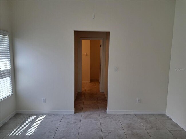 Building Photo - 138 Jade St