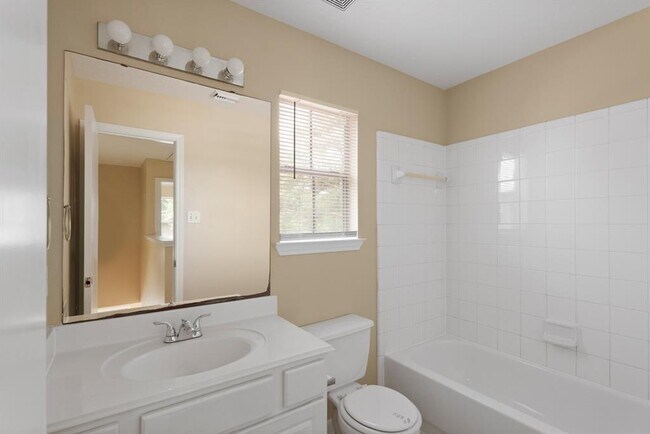 Building Photo - 12206 Innisfall Cir