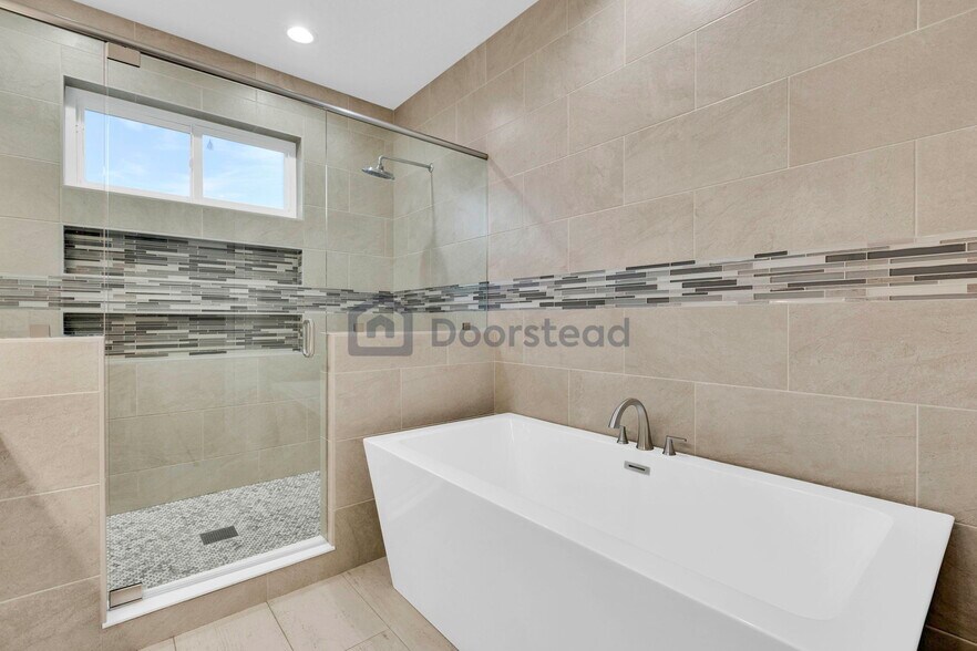 Building Photo - 4114 N Nebraska Ave