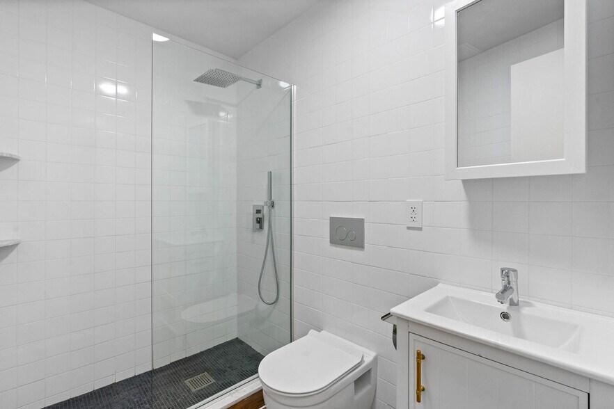 Building Photo - 491 2nd Ave