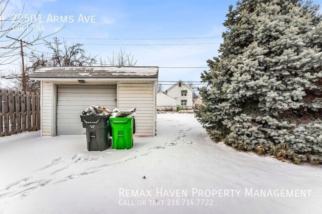 Building Photo - 22501 Arms Ave