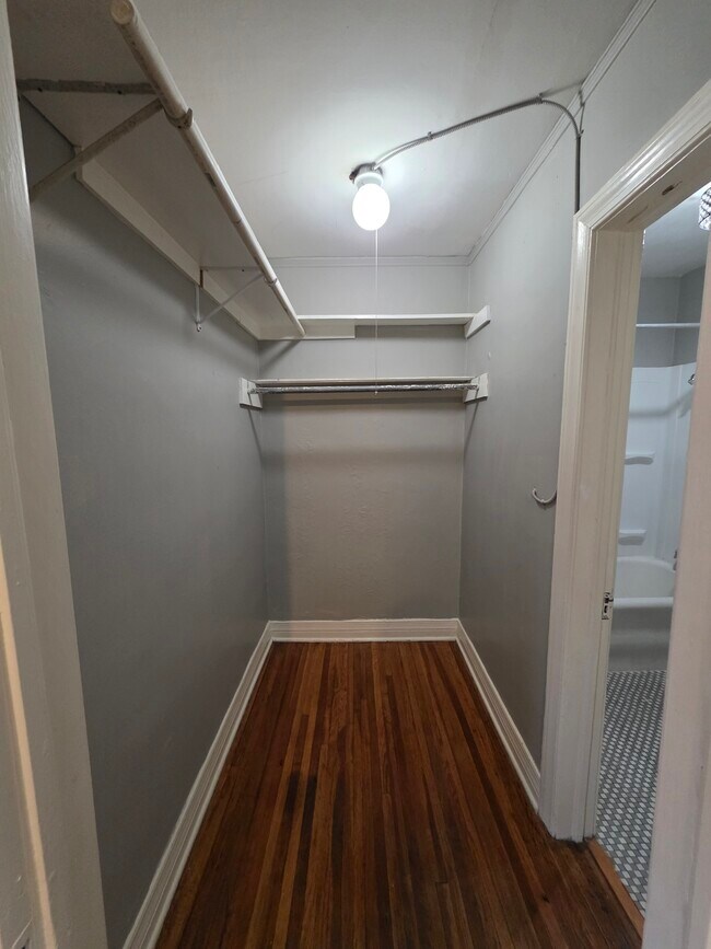 Building Photo - Virginia Ann