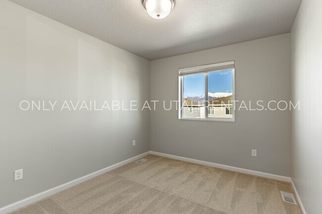 Building Photo - 100 Riverside Drive