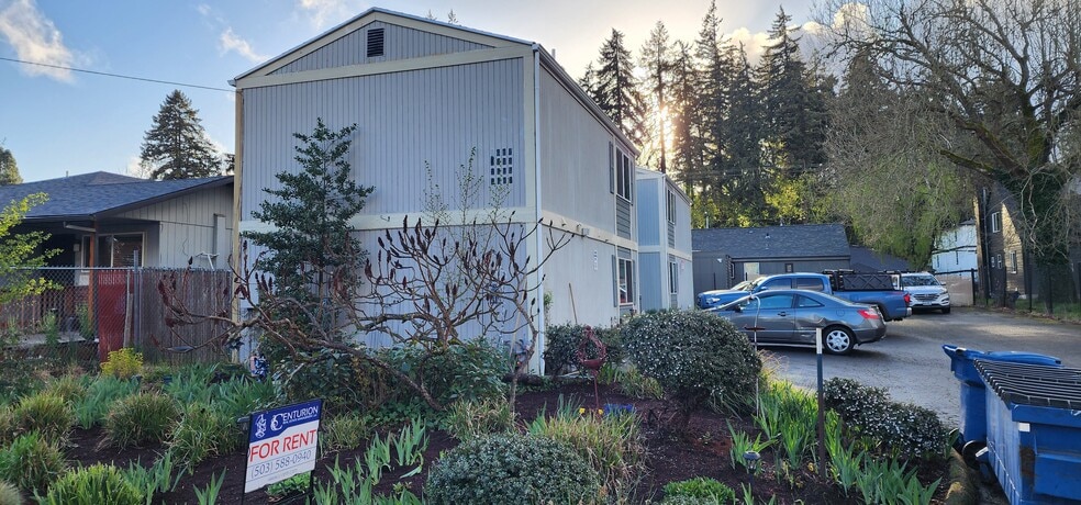 Building Photo - 2683 12th Pl SE