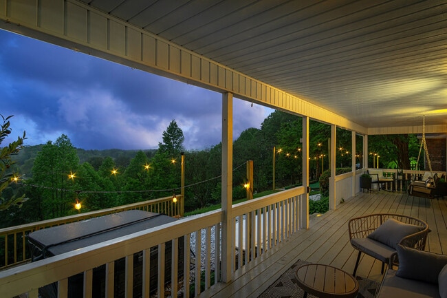 Building Photo - 54 Hyder Ln