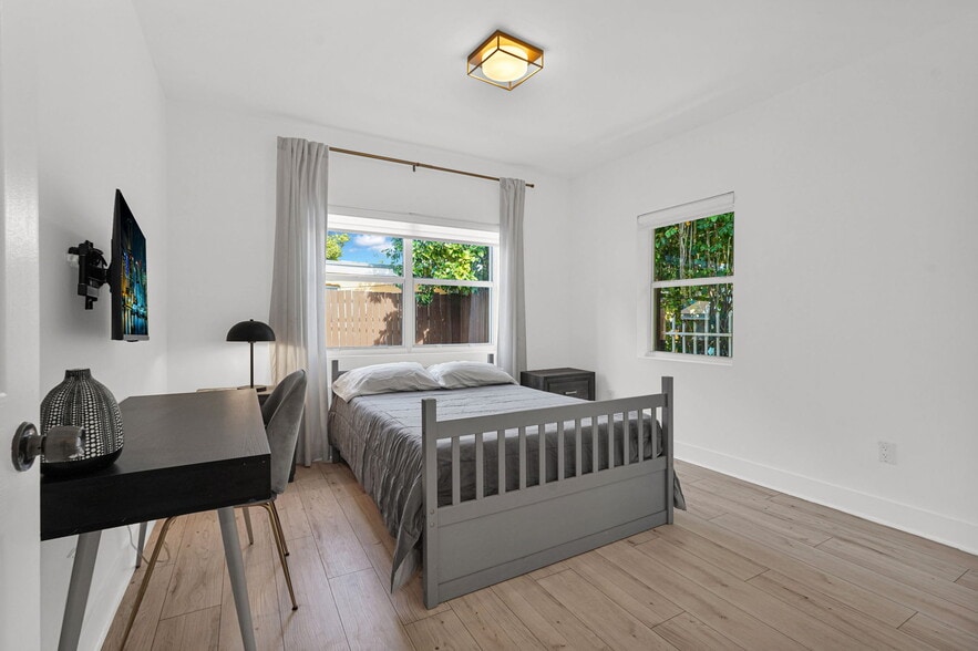 Building Photo - 37 NW 47th St